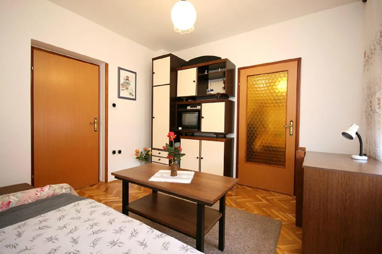 Apartment Nur 450 Meter Zum Feinkieselstrand Baska